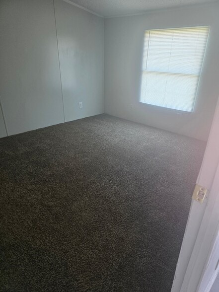 Building Photo - 1311 Knotty Elm Loop
