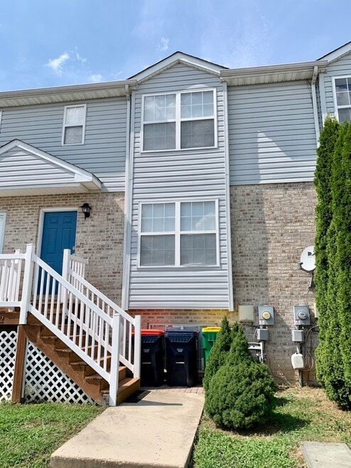 Building Photo - 122 Liborio Dr