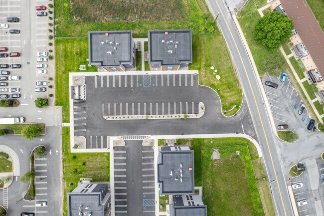 Building Photo - 1 US-1