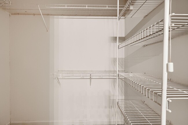 Building Photo - 9847 Bale Ct