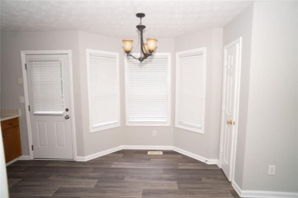 Building Photo - 52 Fieldstone Ct