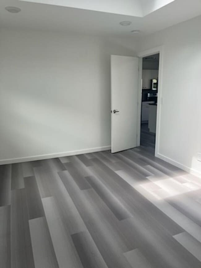 Building Photo - Temp 237