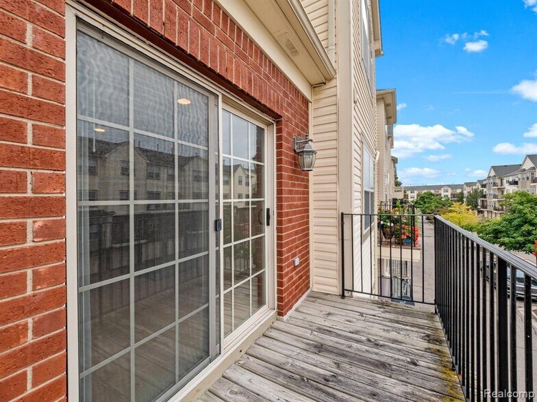 Building Photo - 3094 Camden Dr