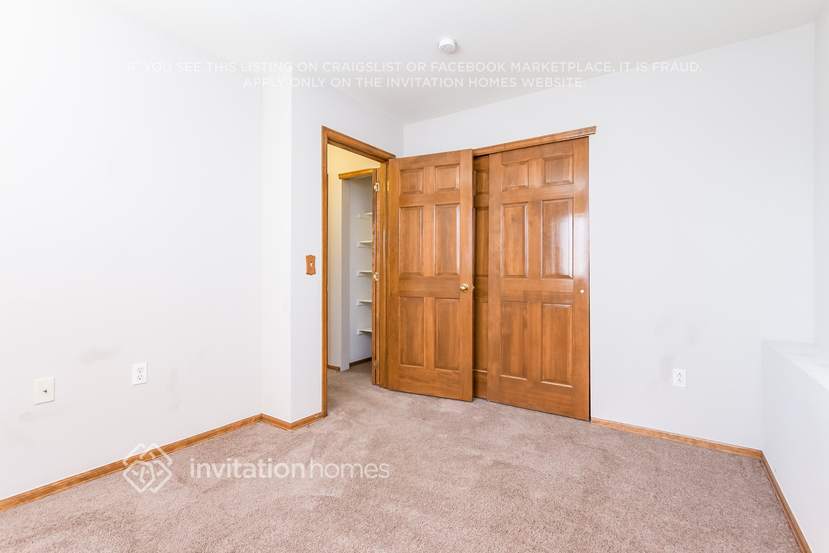 Building Photo - 21731 E Kent Dr