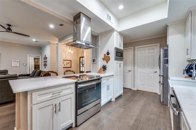 Building Photo - 6423 Windsong Dr