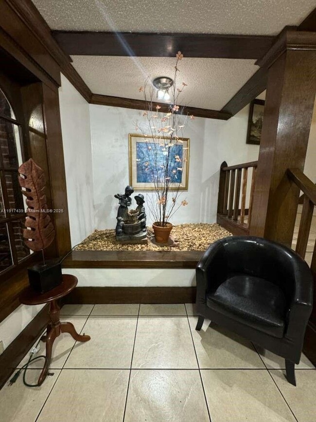 Building Photo - 3730 Inverrary Dr