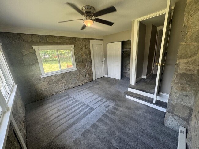 Building Photo - 6812 Goshen Rd