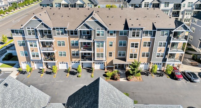 Building Photo - 17181 SW Snowdale St