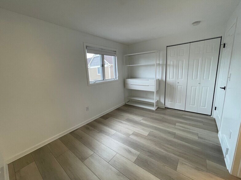 Building Photo - 43 Adams St