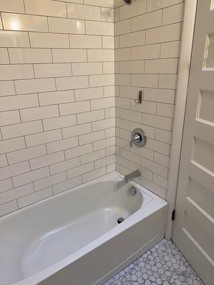 Bath - 504 Todd St