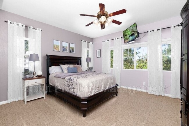 Building Photo - 40281 Salem Way