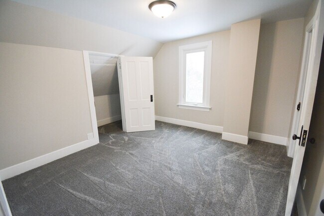 Building Photo - Huge, classic 2-story just outside of downtown Rochester