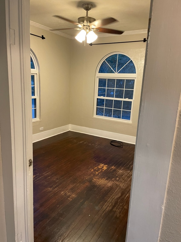 Building Photo - 3336 I-35