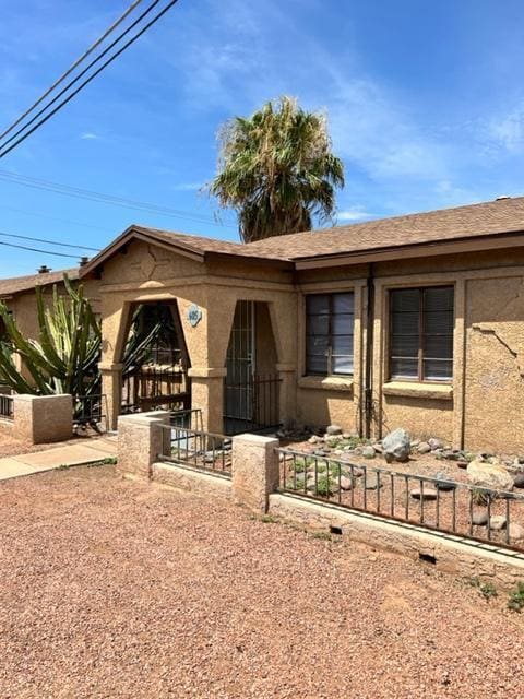 Building Photo - FOR RENT