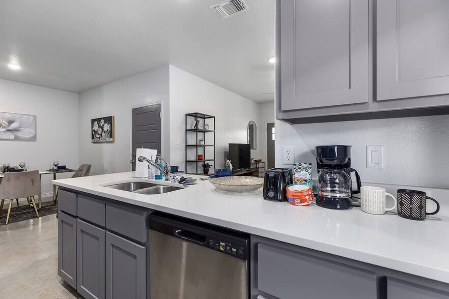Building Photo - 308 Riptide Dr