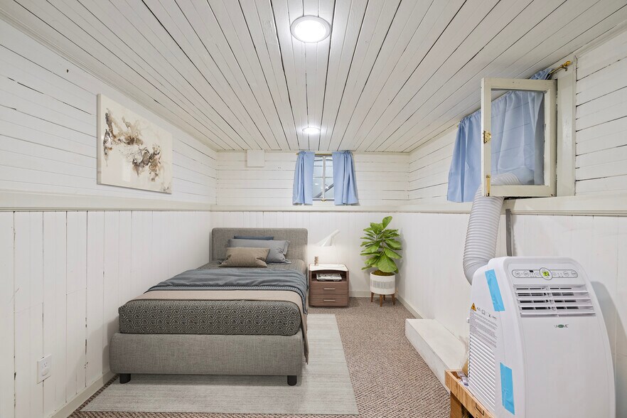 2nd bedroom - 2338 NW Hoyt St