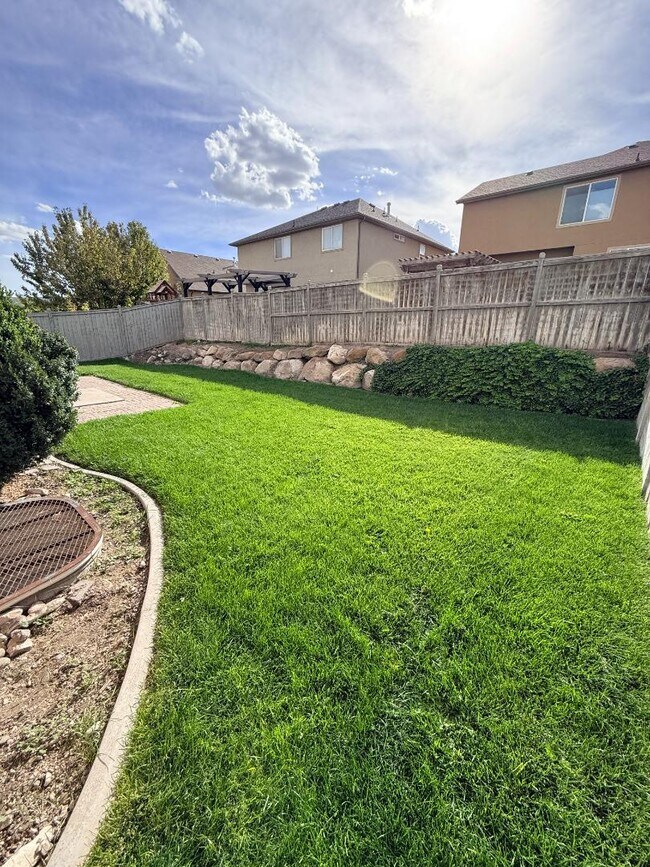 Building Photo - 8825 Jefferson Dr
