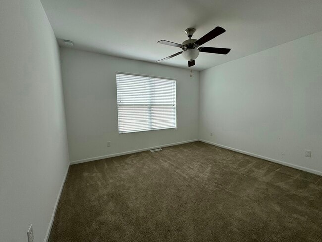 Building Photo - 13187 Roosevelt Pl