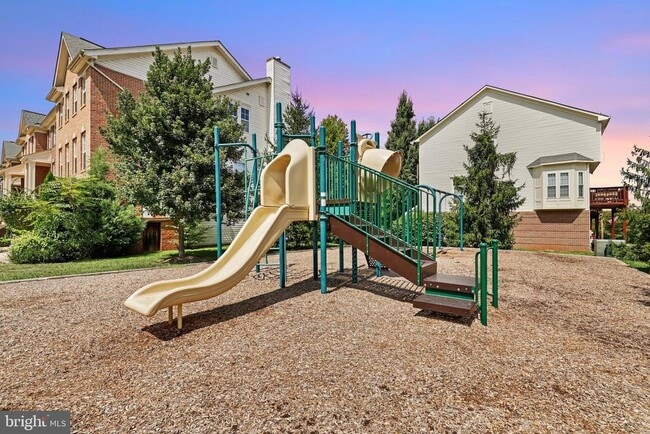 Building Photo - 20871 Grisdale Terrace
