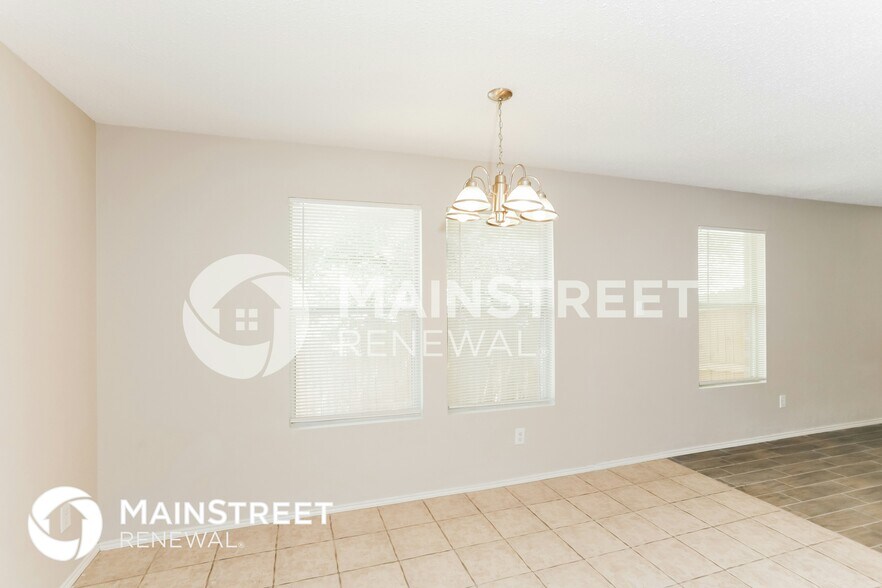 Building Photo - 805 Encino Dr
