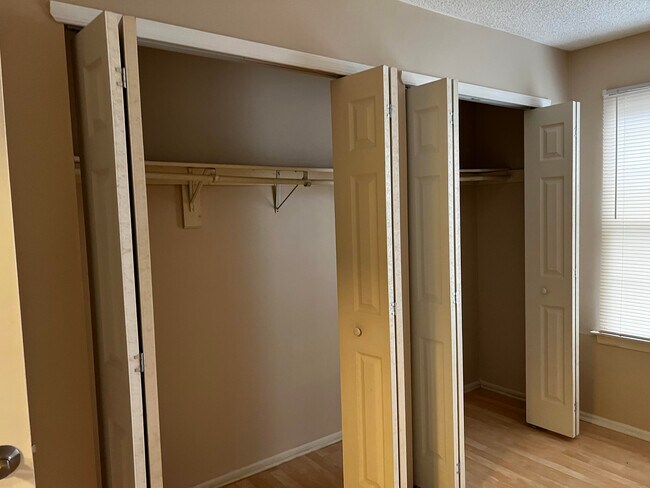 Building Photo - 32 Scherer Ct