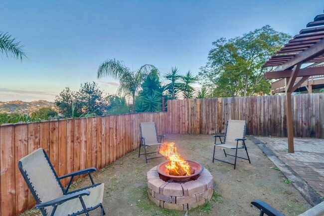 Building Photo - Barcelona Ridge Estates