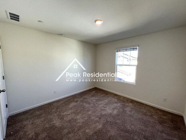 Building Photo - Brand New Citrus Heights 4bd/3ba Home with 2 Car Garage