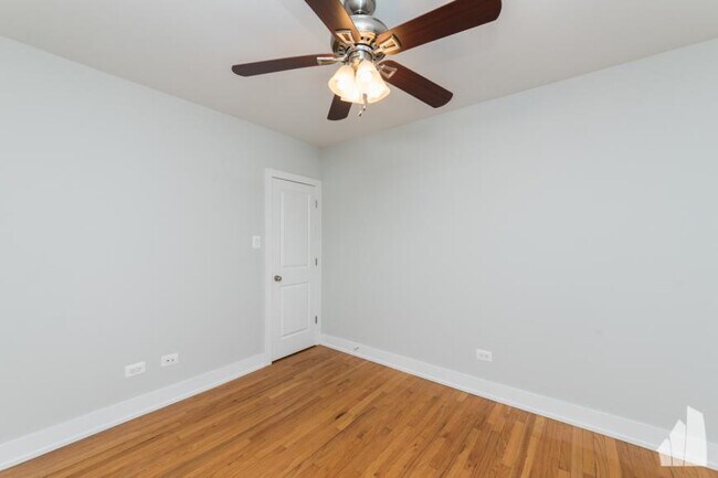 Primary Photo - 1 bedroom in Chicago IL 60657