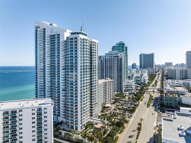 Building Photo - 3901 S Ocean Dr