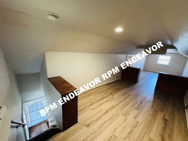 Building Photo - “Move-In Ready 2BR St. Louis Home with Bonus Room"