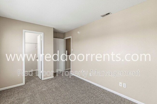 Building Photo - 10227 Cumberland Pointe Blvd