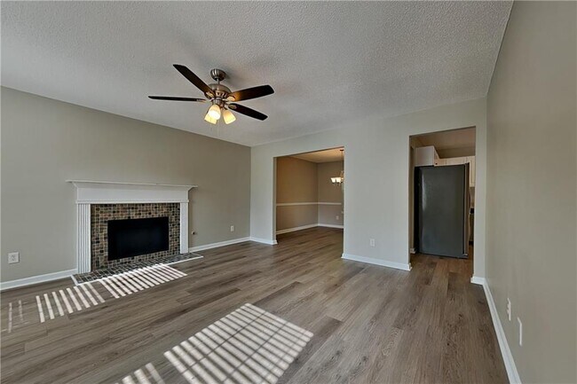Building Photo - 6469 Lester Ln