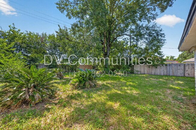 Building Photo - 15331 Campden Hill Rd