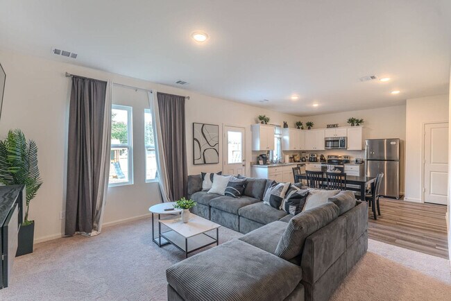 Building Photo - 10314 Woodwick St