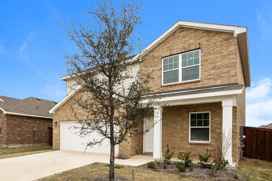 Building Photo - 1818 Sandlin Dr