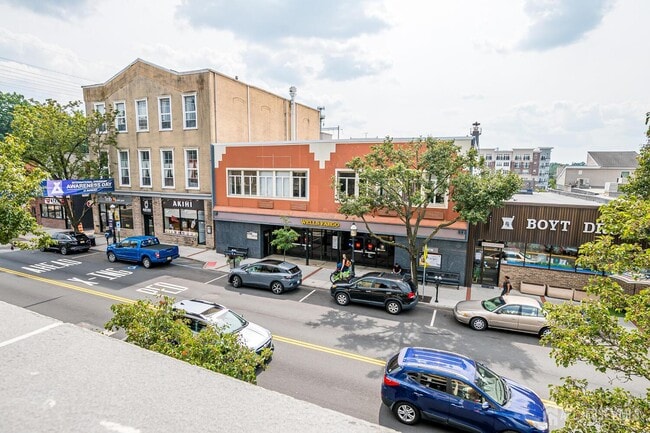 Building Photo - 9/11 New St