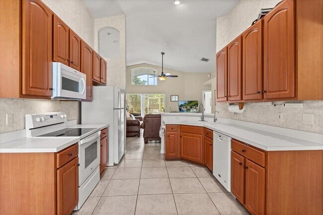 Building Photo - 805 Lewis Pl