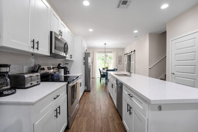 Building Photo - 4456 Summer Flowers Pl