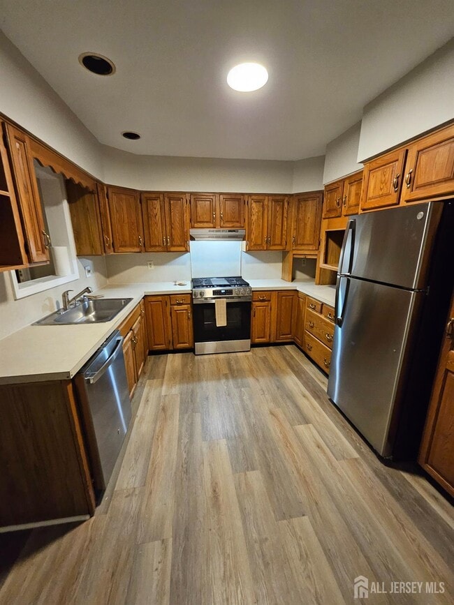 Building Photo - 74 Coley St