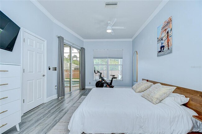 Building Photo - 9813 Woodbay Dr