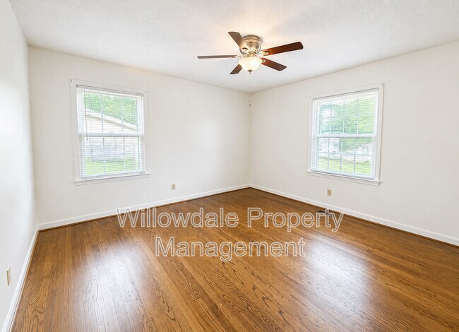 Building Photo - 2312 Sierra Dr