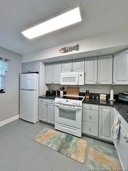Building Photo - 7410 S Ocean Dr