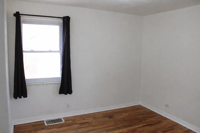 Building Photo - 1531 Willow St