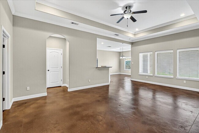 Building Photo - 7237 Lake Tranquility Dr