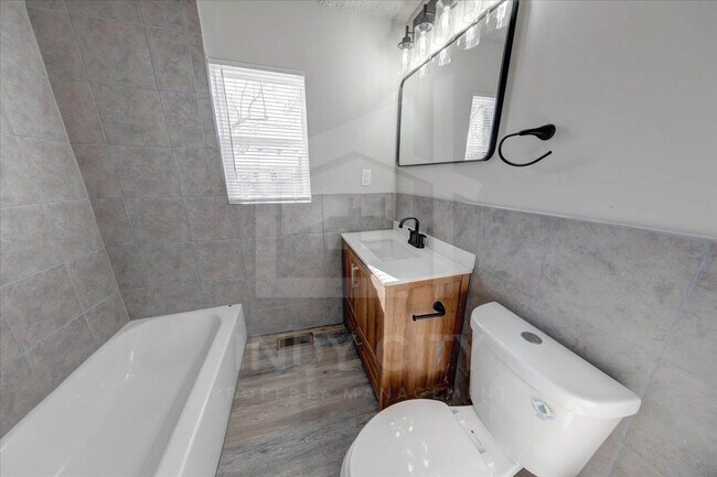 Building Photo - 3639 N Emerson Ave