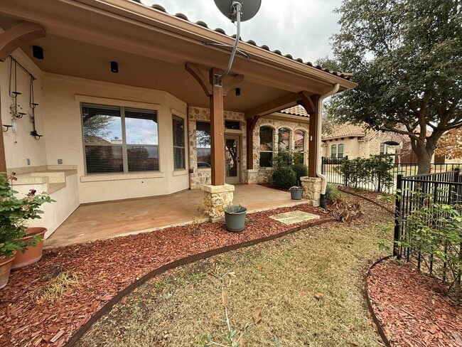 Building Photo - 306 Enclave Cir