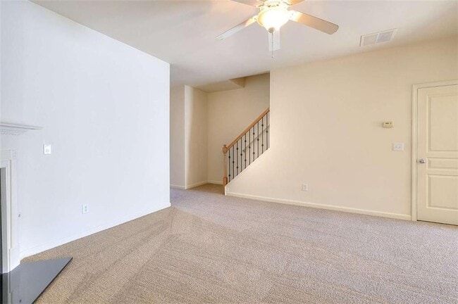 Building Photo - 2658 Avanti Way