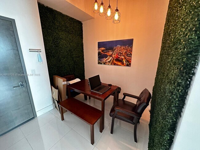 Building Photo - 1080 Brickell Ave