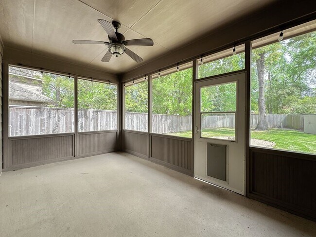 Building Photo - 10 Pilot Rock Pl