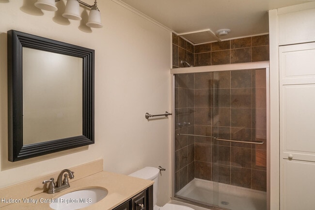 Building Photo - 430 Warren St